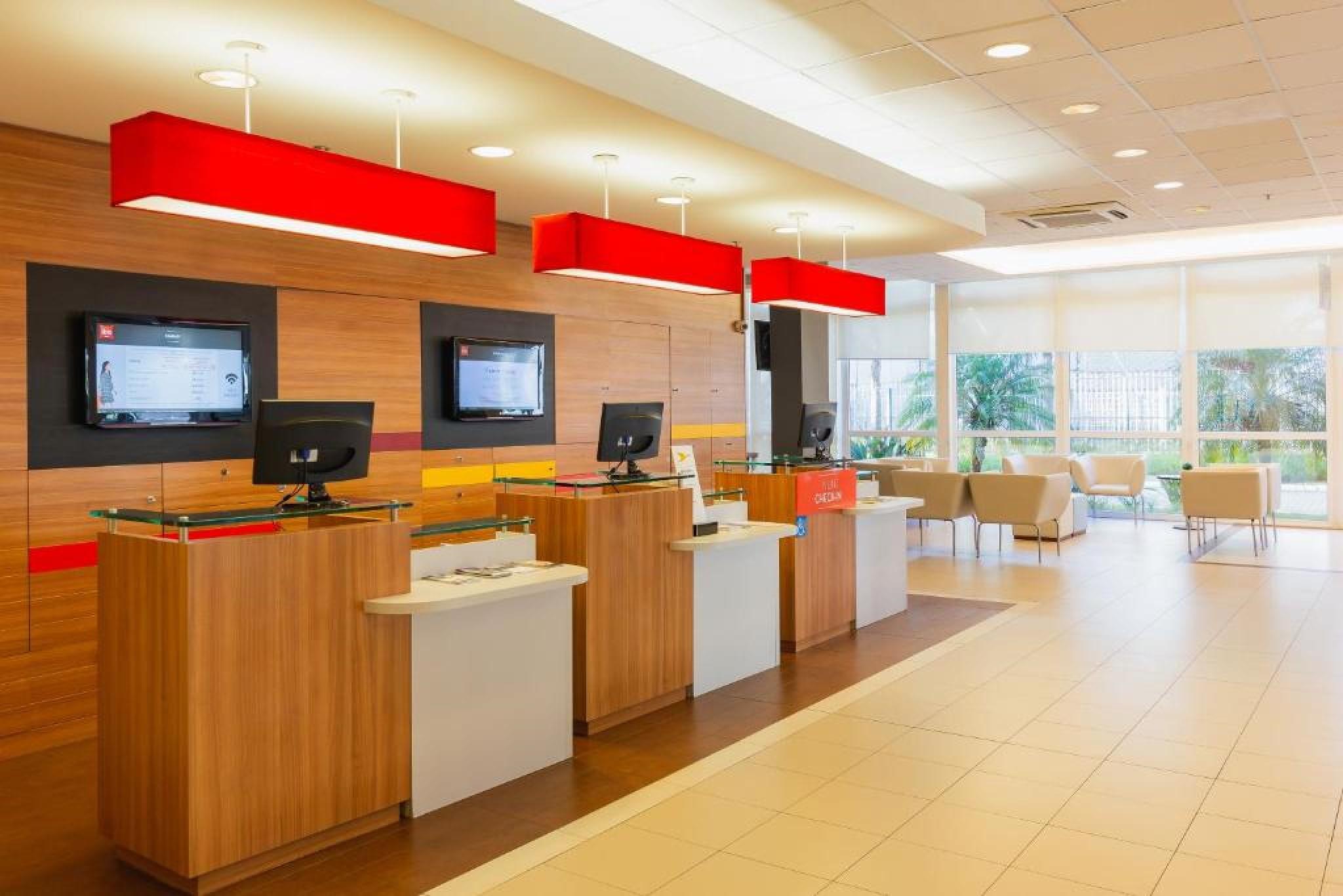 Ibis Canoas Shopping Exterior foto